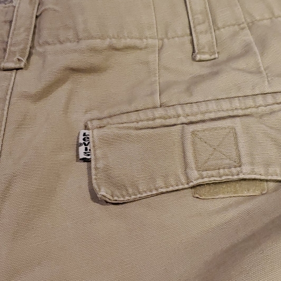 Levis cargo shorts - Picture 3 of 5